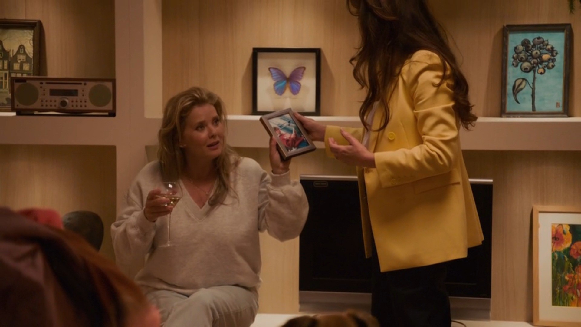 Tussendoor bezochten Linda en Janine ook Laura's weggeefavond.